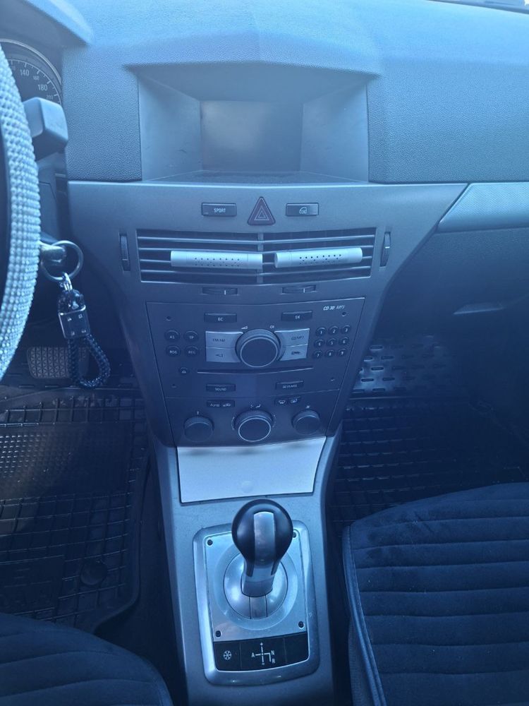 Продам Опель Астра H 2005