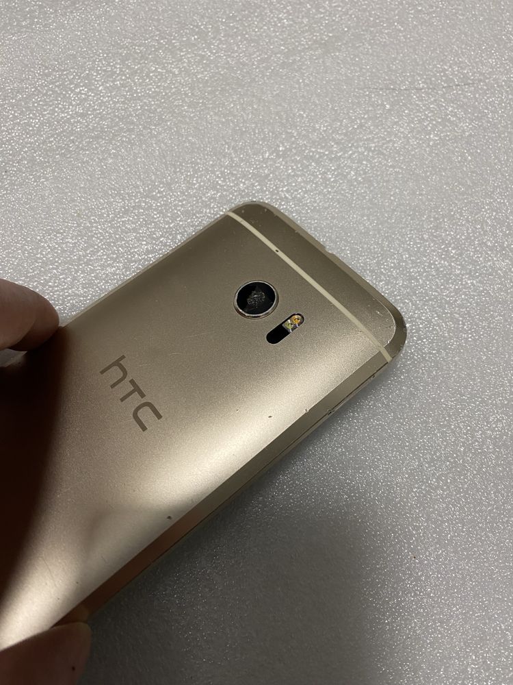 HTC 10 4/32 Android 8