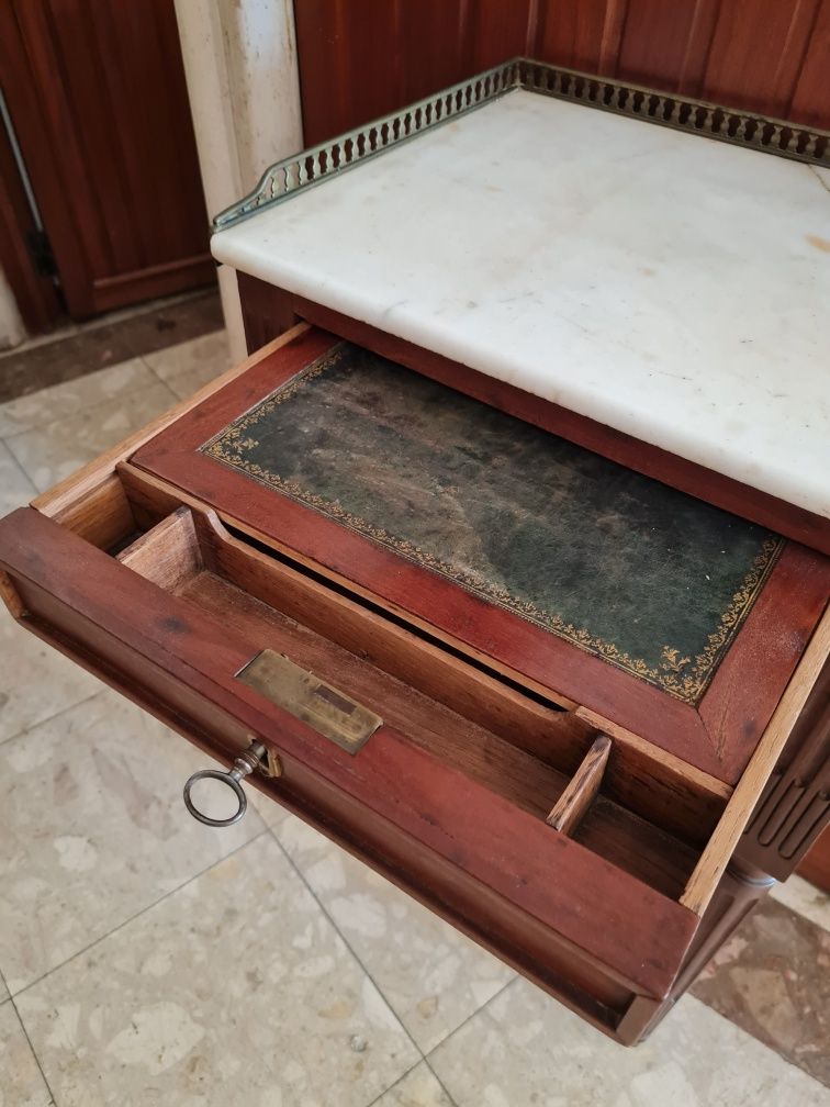Mesa de apoio Luís XVI séc XIX