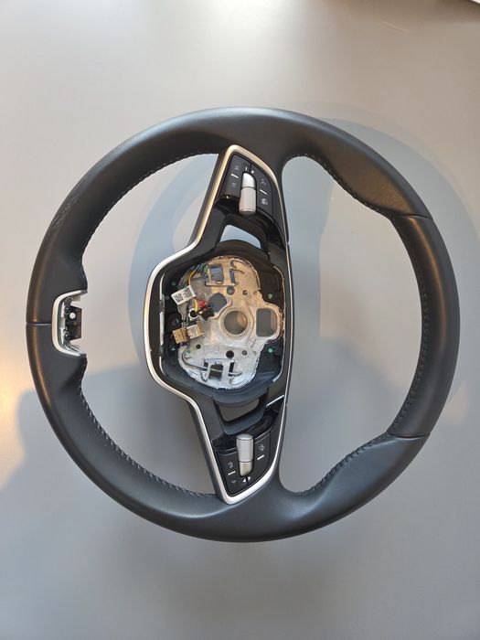 Kierownica Skoda Fabia 2024r 5E3.419.093.DB 
300