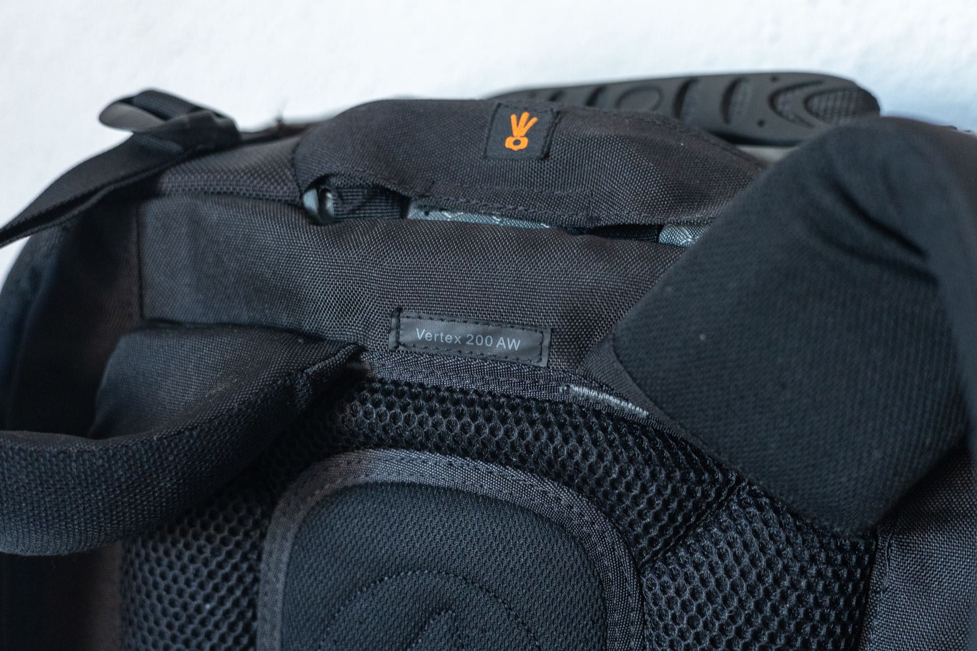 Lowepro Mochila Vertex 200 AW (Preta) - uma das mochilas mais robustas