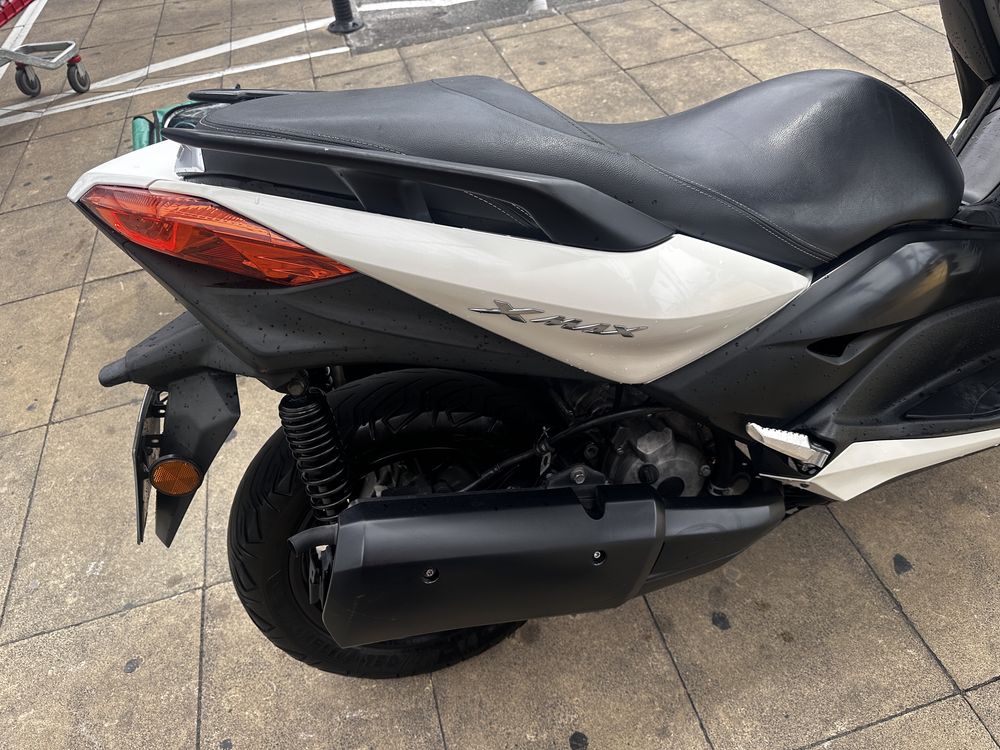 Xmax 300, aceito trocas por Pcx/ Nmax