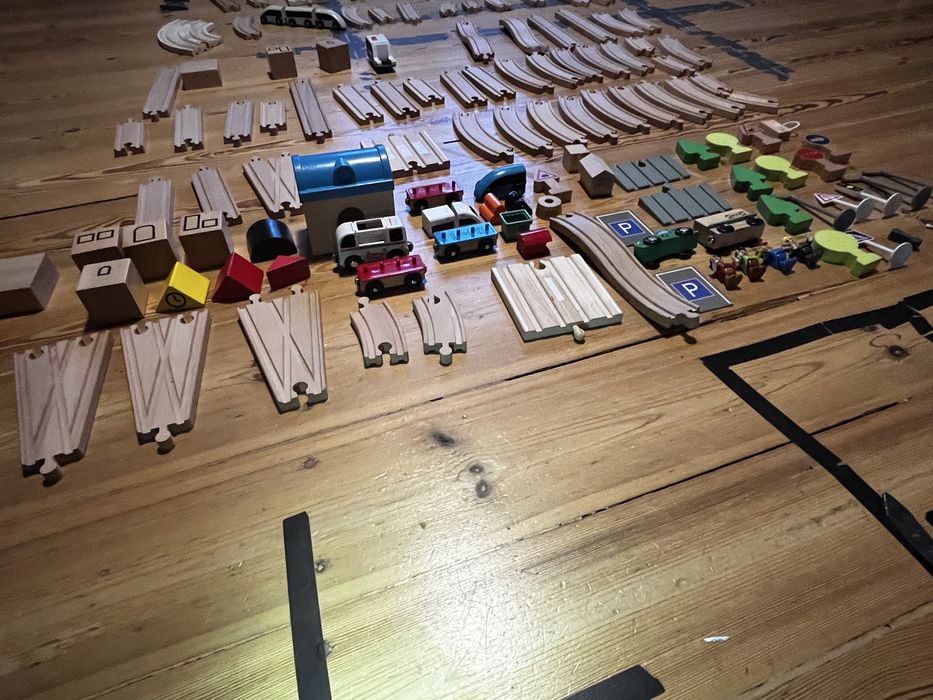 Tory drewniane IKEA i inne – okolo 160 elementów