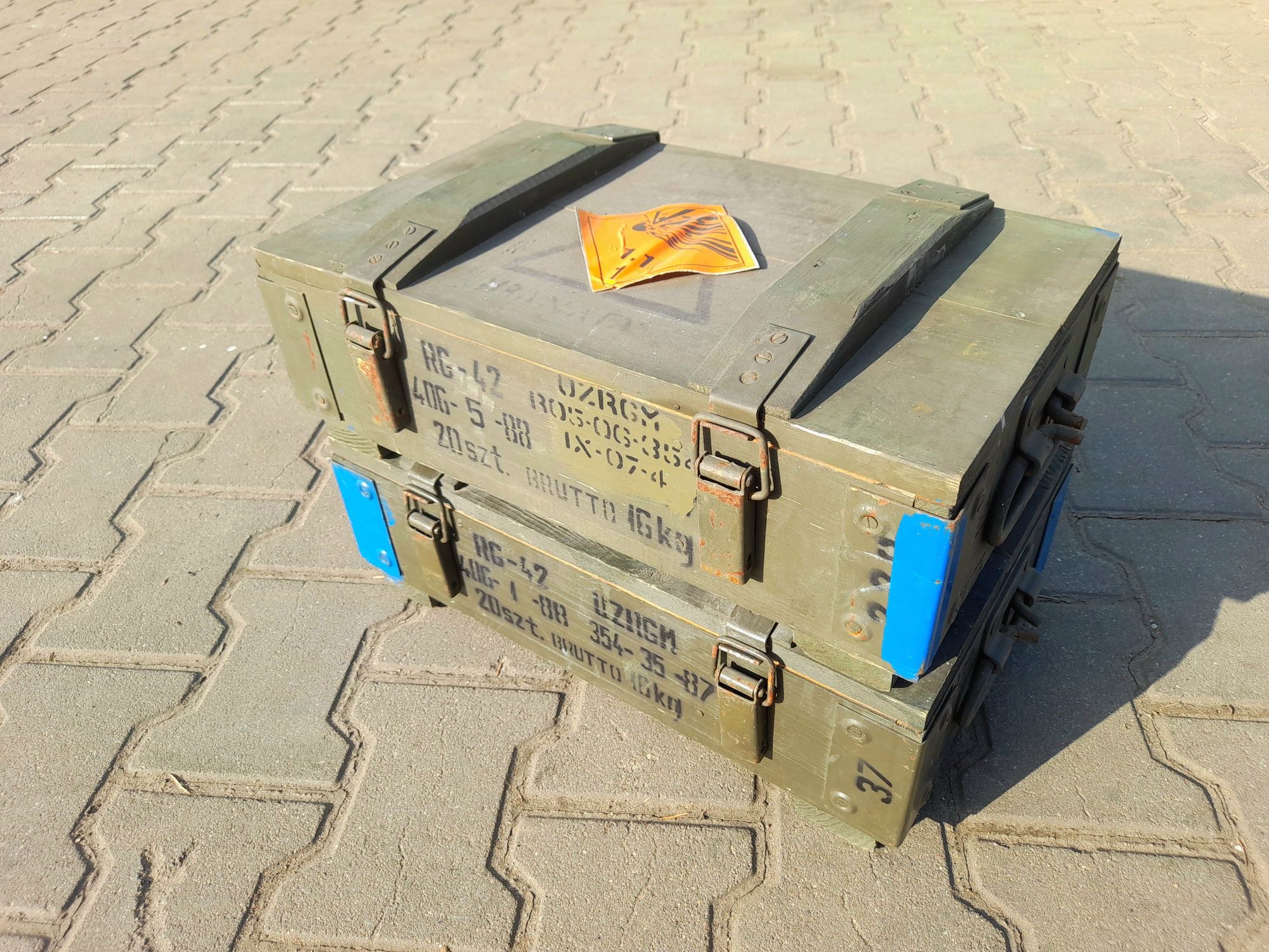 Skrzynka drewniana wojskowa po F1 RG42