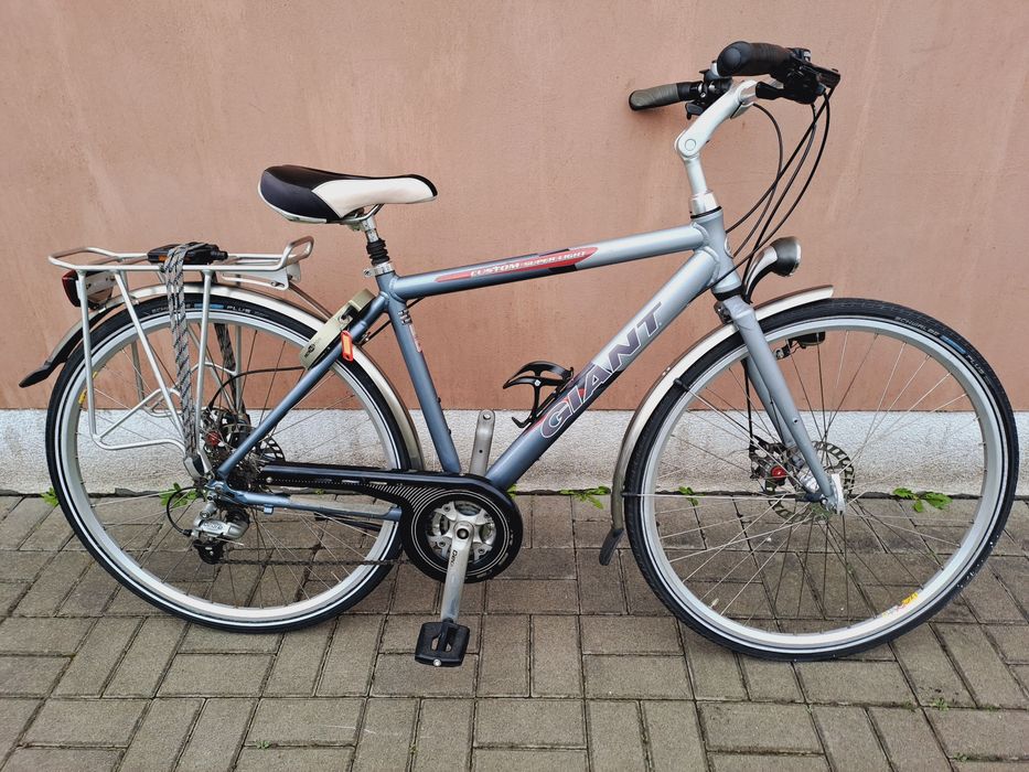 Велосипед дорожний Giant на 28"колесах на планетарці