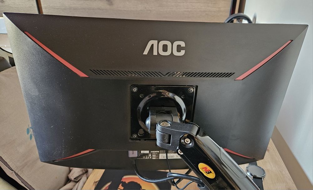 Minitor AOC 24" 144Hz Curved