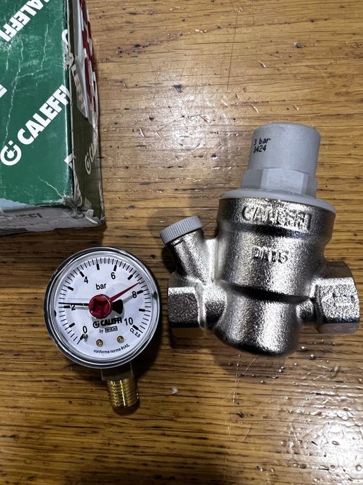 Redutor de Pressão com Manómetro Caleffi - NOVO
