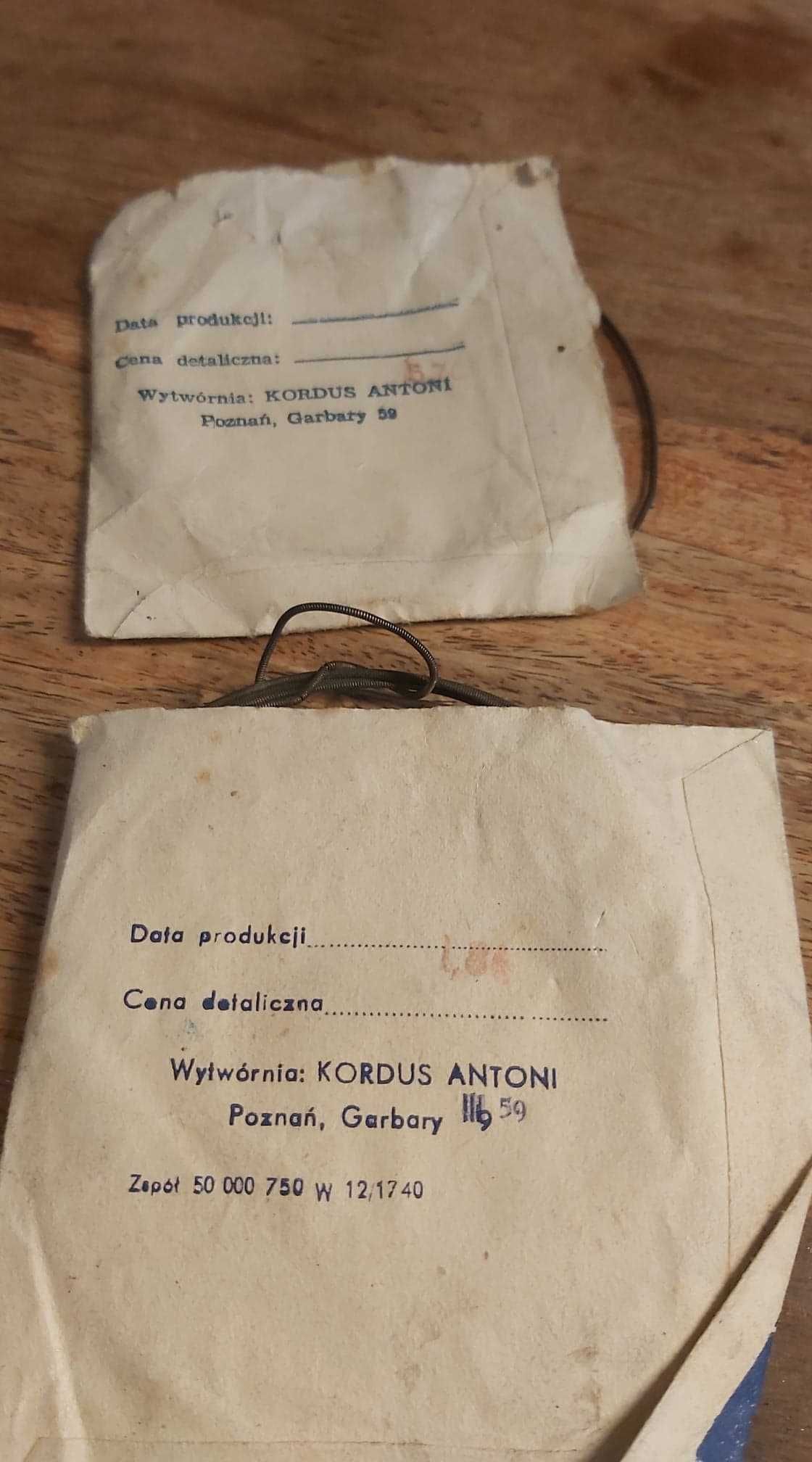 Struny PRL gitarowe Poznań Garbary 1964 rok 7 sztuk. Cena za komplet !