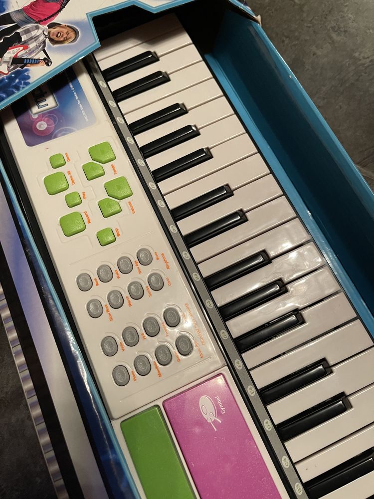 Електросинтезатор Simba 49 клавіш з функцією МР3