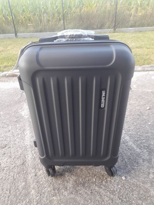 Nowa walizka wings unlimited