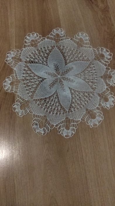 Serweta ręcznie robiona
