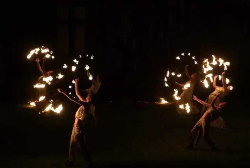 Taniec z ogniem, Fireshow - atrakcja na uroczystości