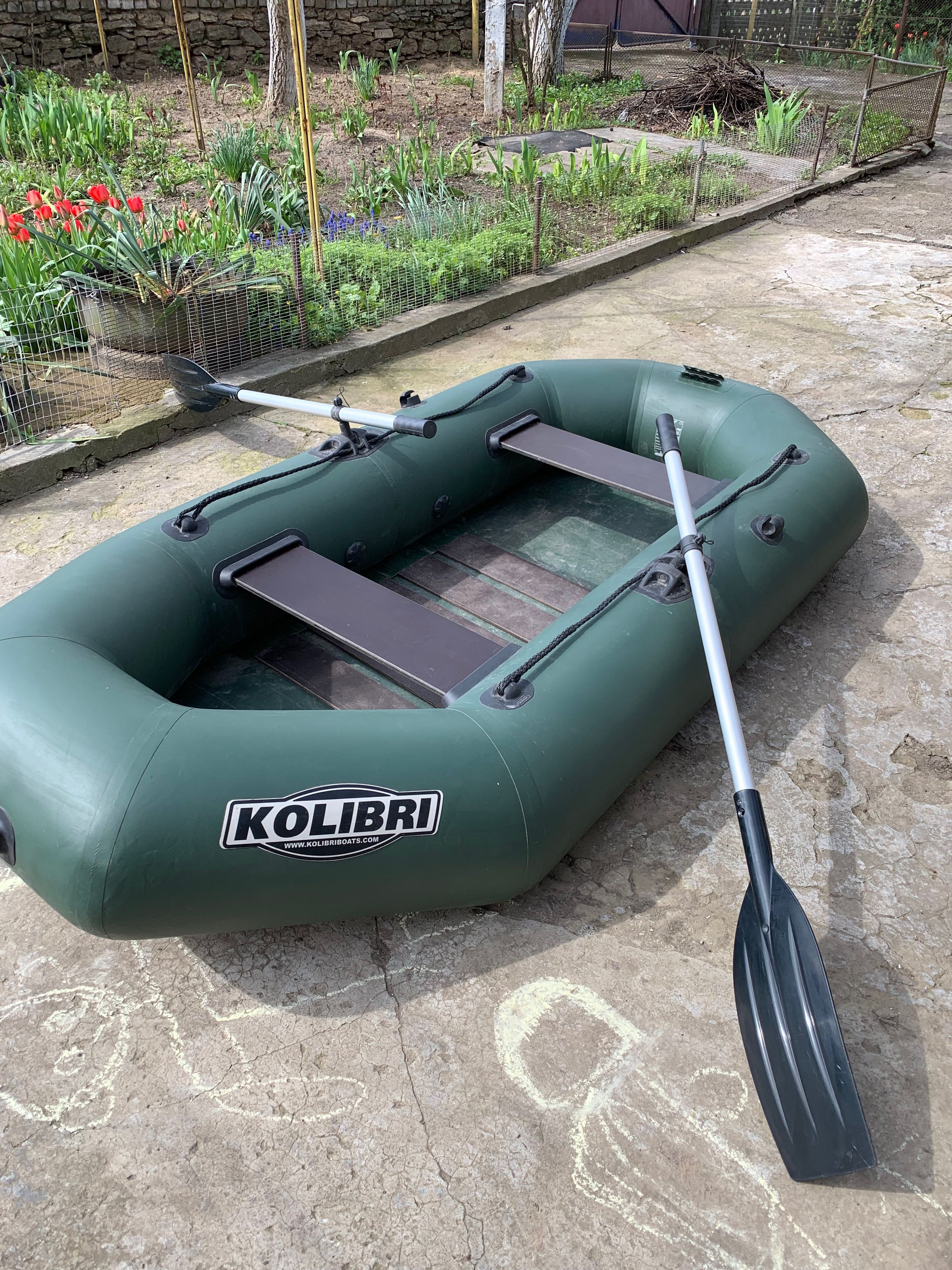 Продам лодку Kolibri K260(T)