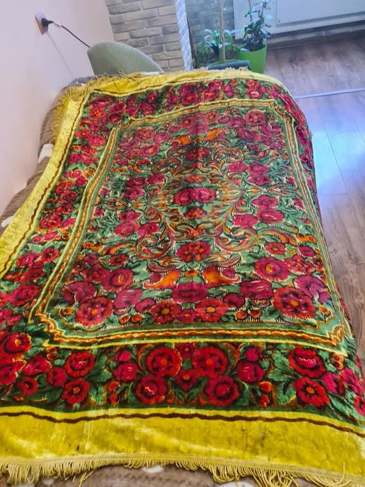 Велюрова скатерть часів СССР