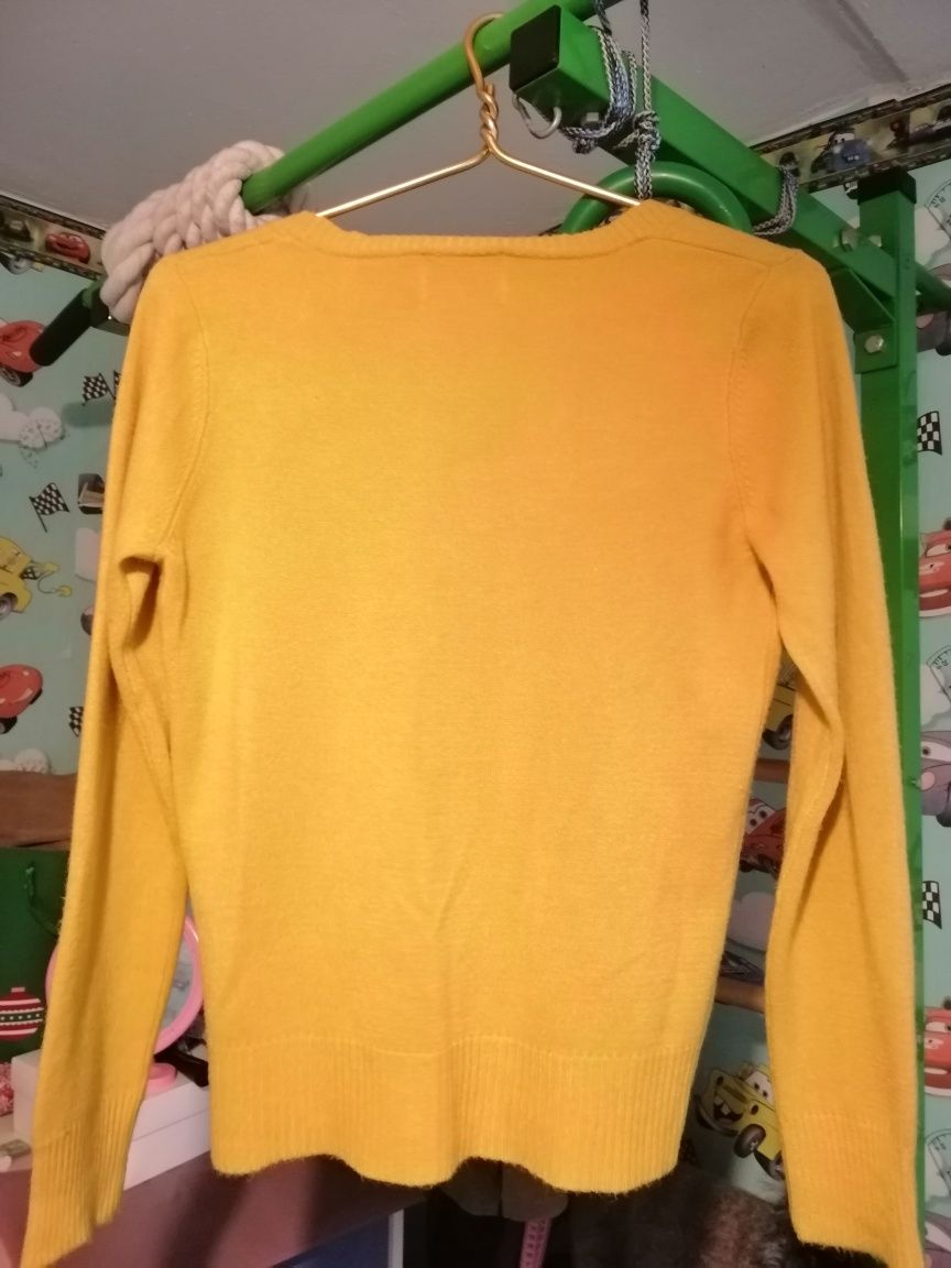 Продам желтенький свитерок!