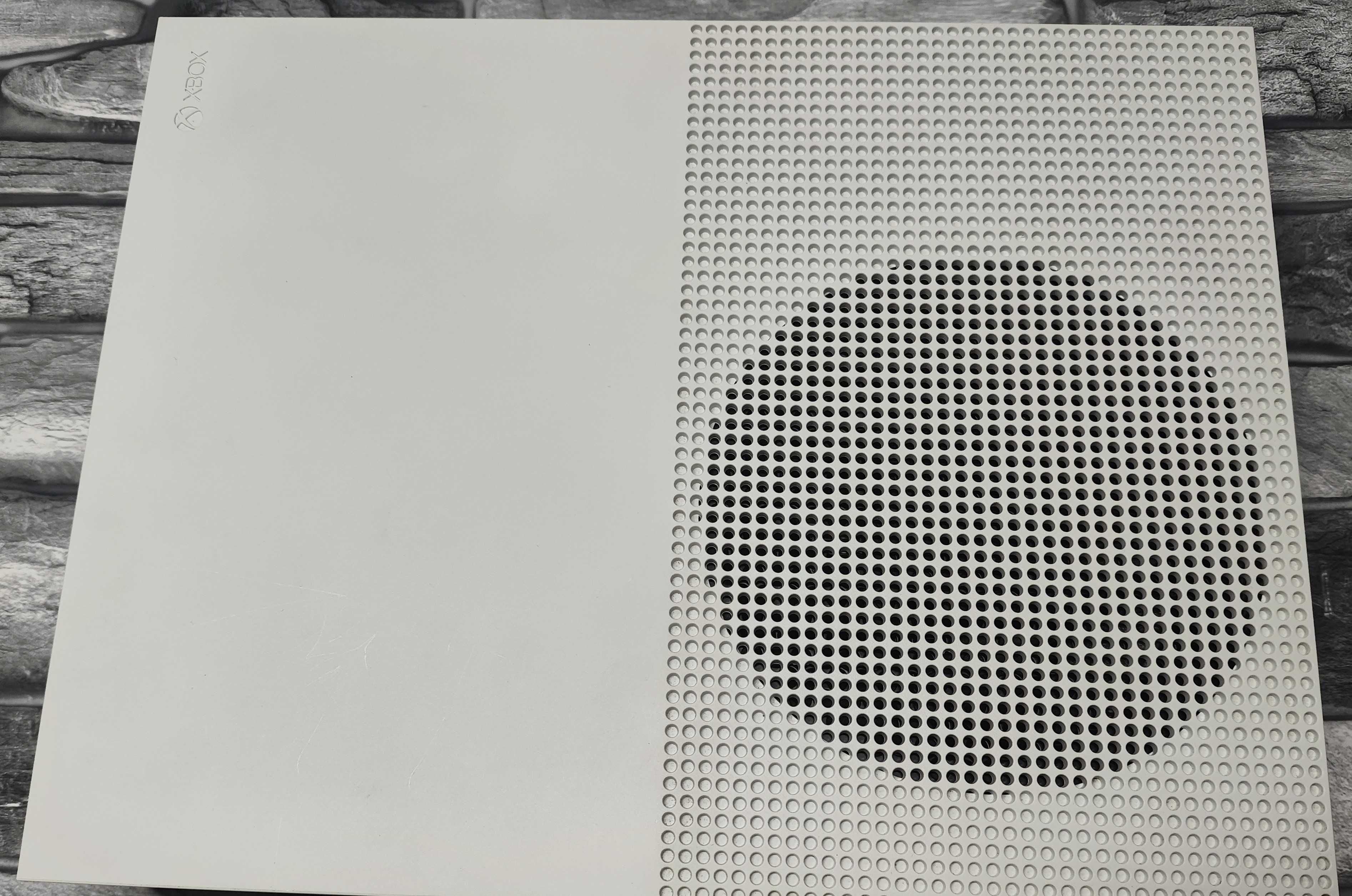 Xbox One S 1TB + Pad