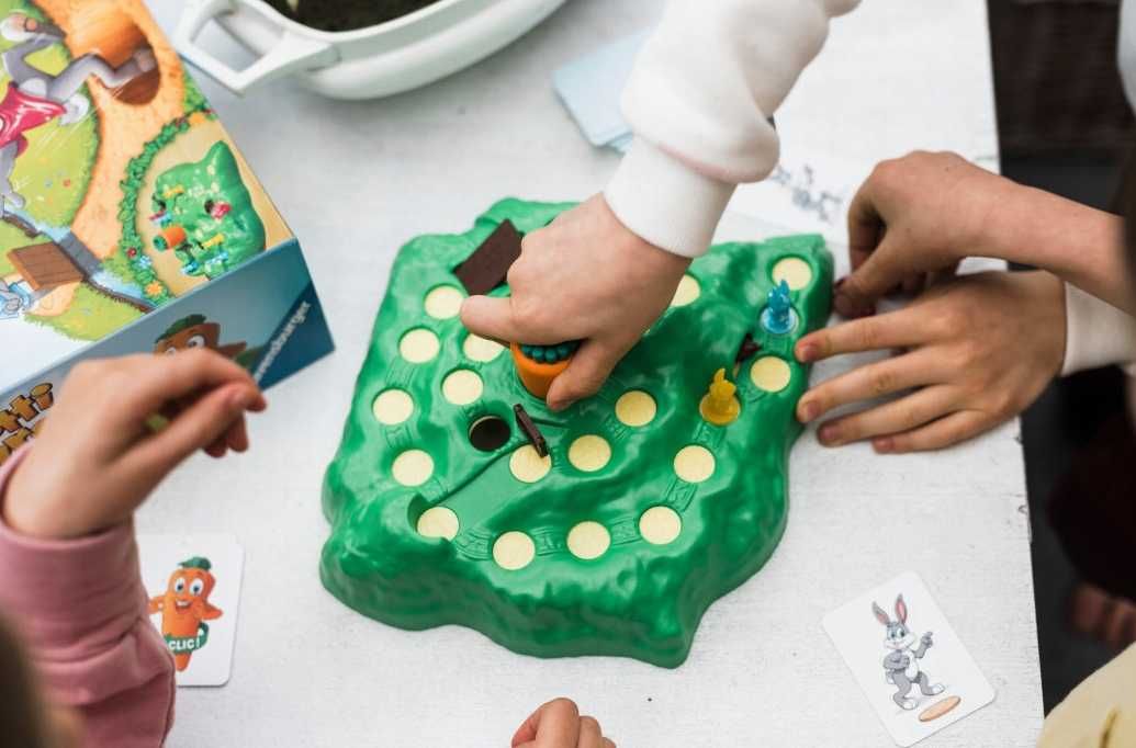 Gra planszowa RAVENSBURGER Lotti Karotti PREZENT