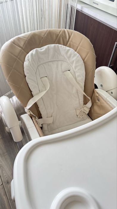 Стільчик для годування  CARRELLO Toffee