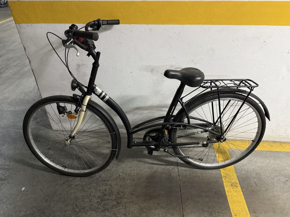 Bicicleta de senhora muito confortavel
