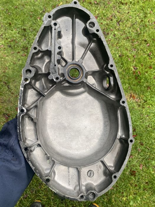 Dekiel pokrywa osłona sprzęgła + uszczelka Suzuki GS 500