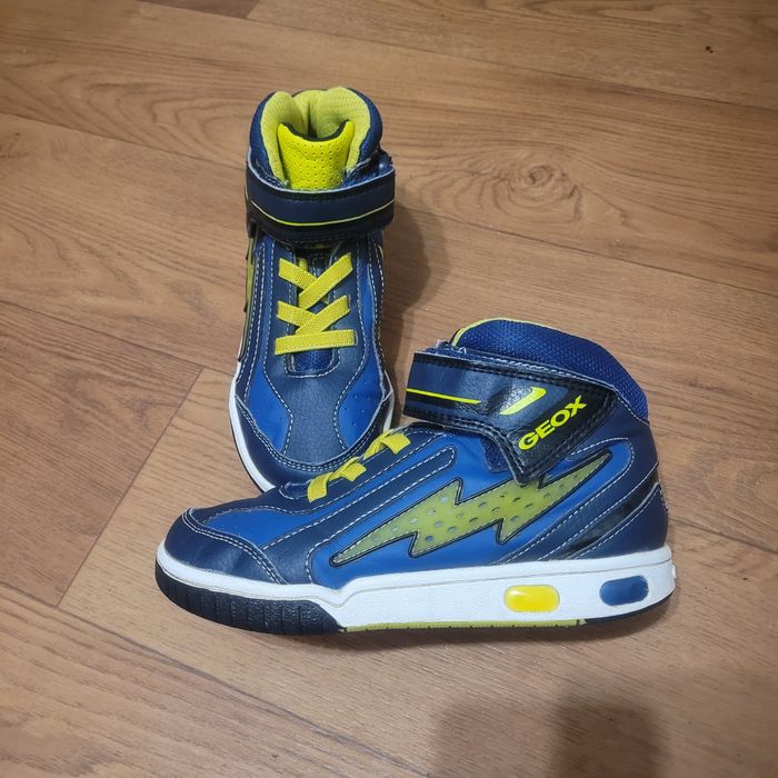 Черевики, хайтопи, кросівки з підсвіткою Geox p.31