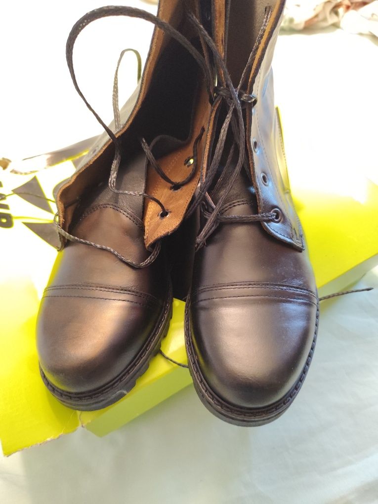 Botas novas, NR 38
