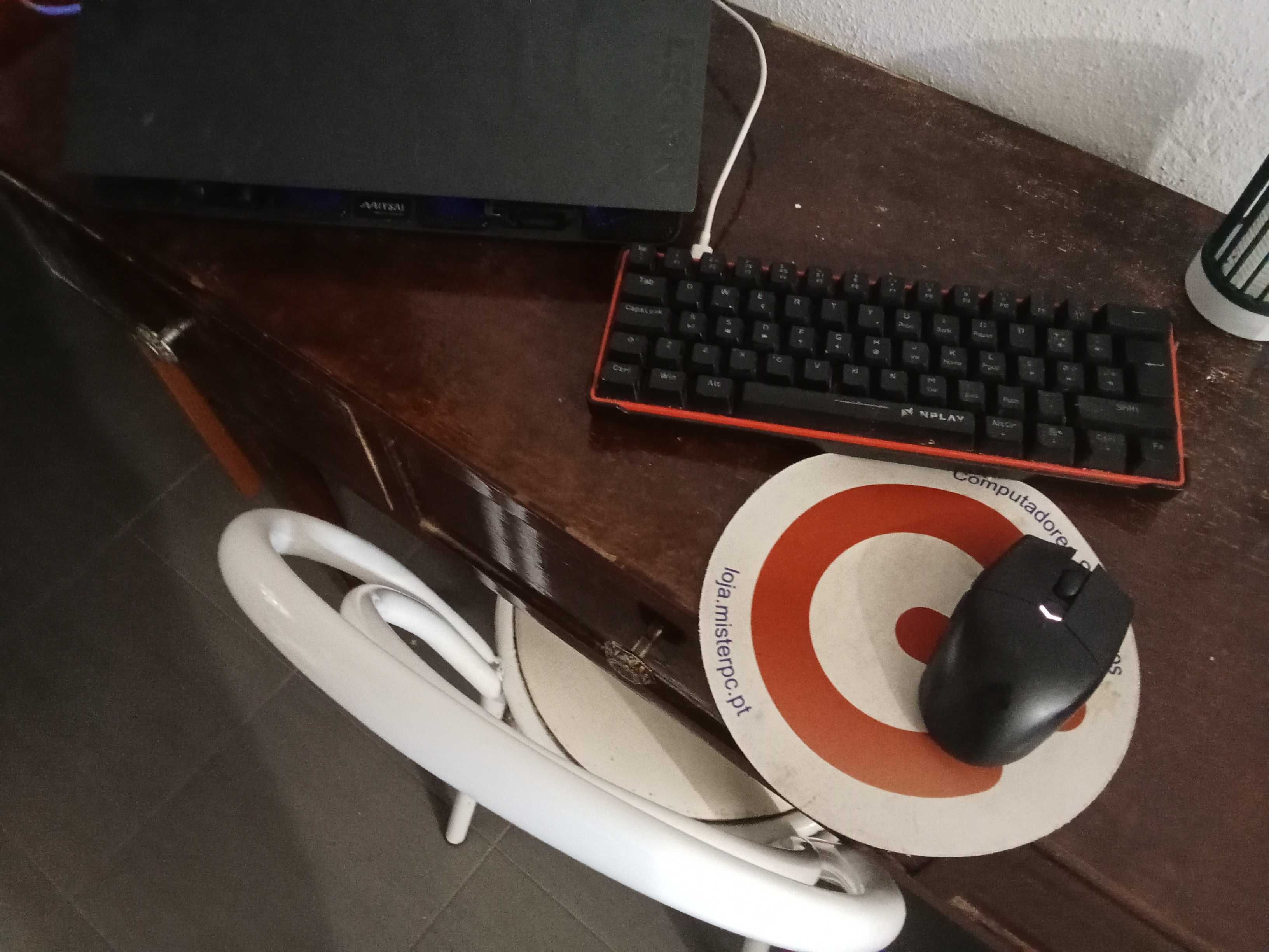Troca  PC  por nintendo switch 2 jogos   favor mandam por WhatsAp