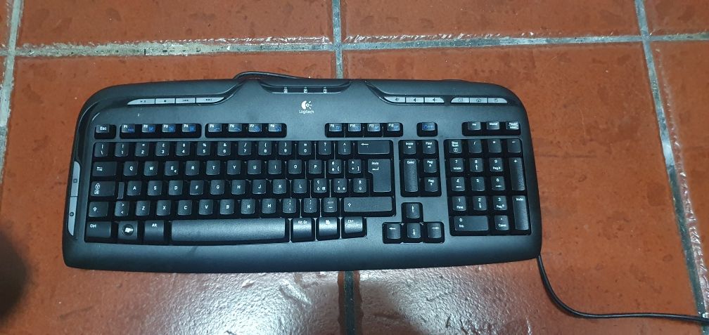 Teclado logitech