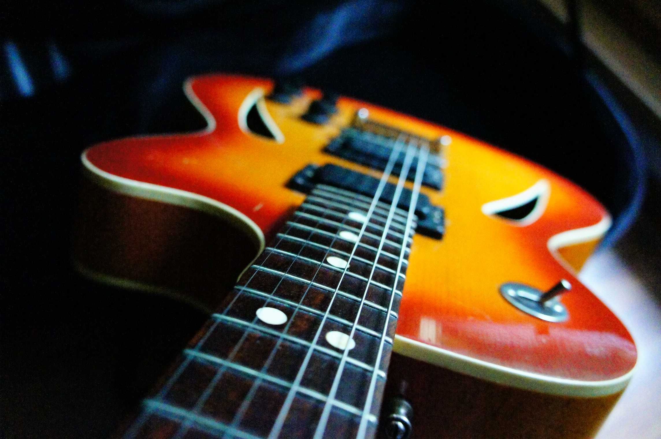 Gitara elektroakustyczna Defil JOWITA Hollow body idealny stan
