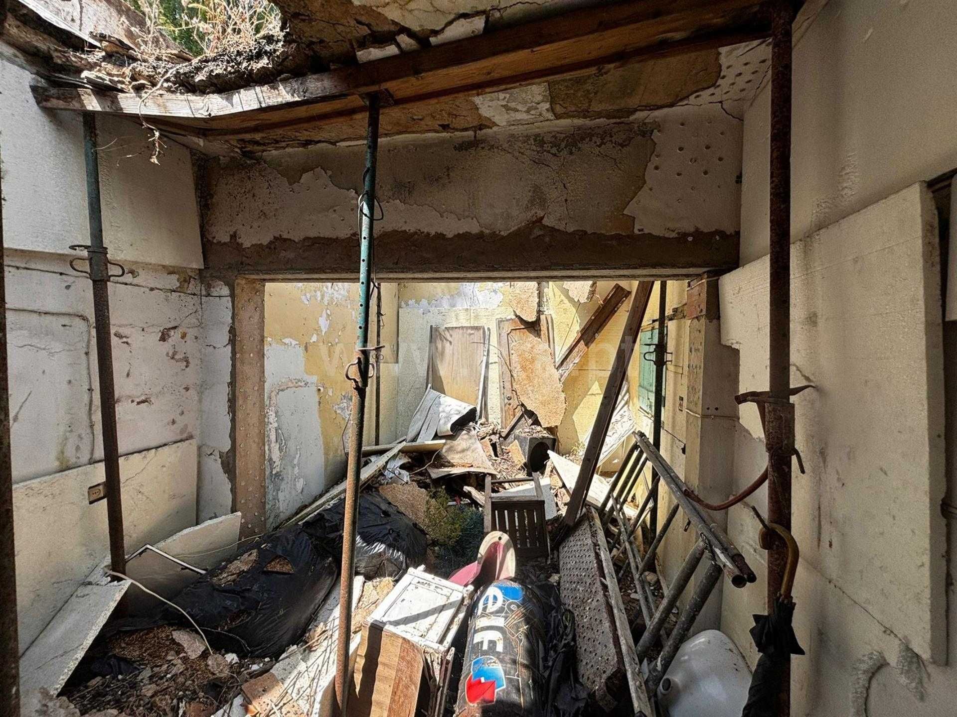 Moradias no centro de Faro para reconstrução