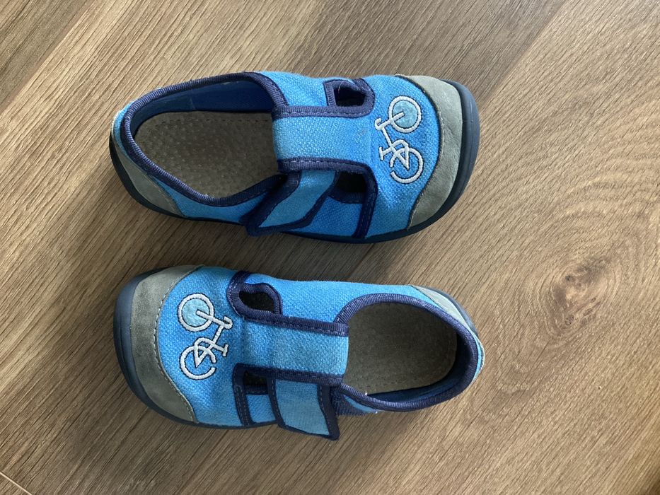 Kapcie barefoot bar3foot 27 niebieskie rowery