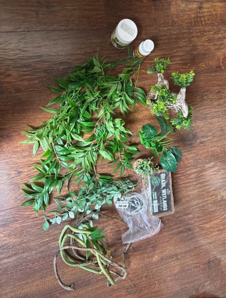Zestaw akcesoriów do terrarium torf liście gałązki termometr