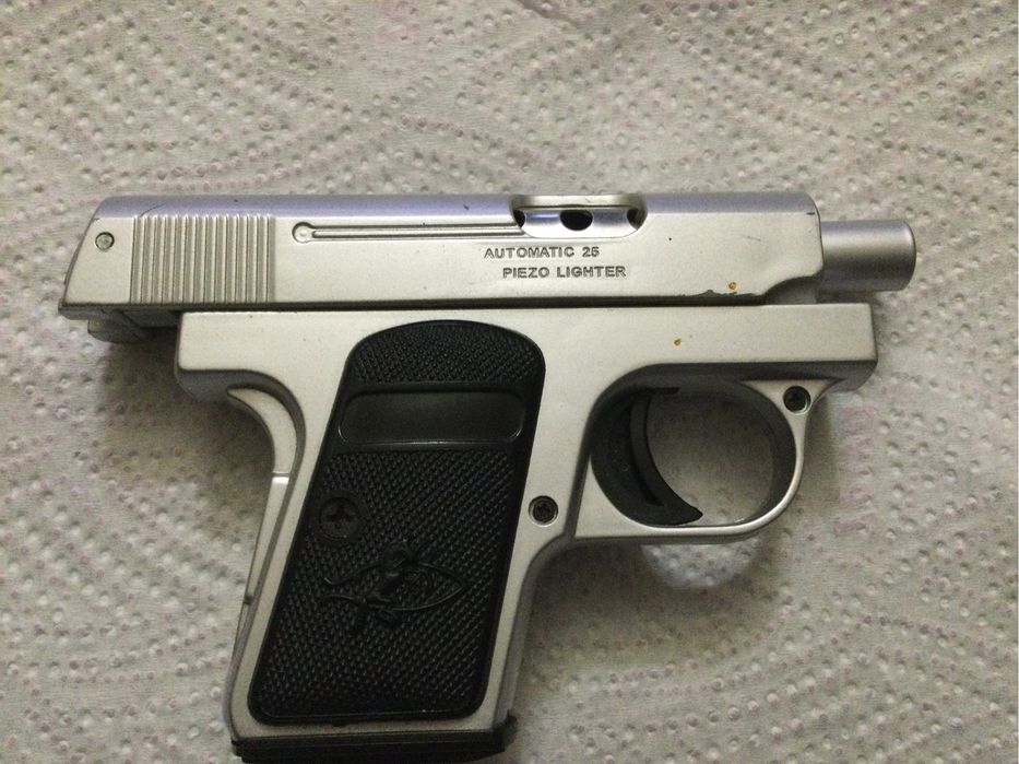 Продам пьезо зажигалка новая