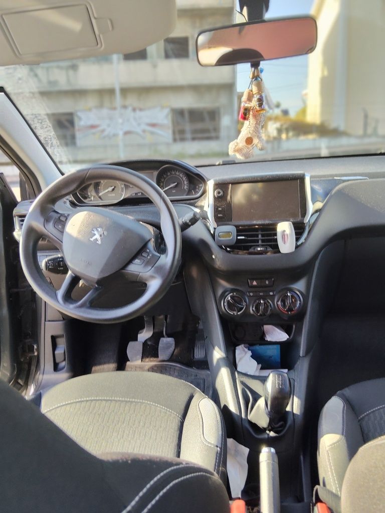 Vendo Peugeot 208 com GPL