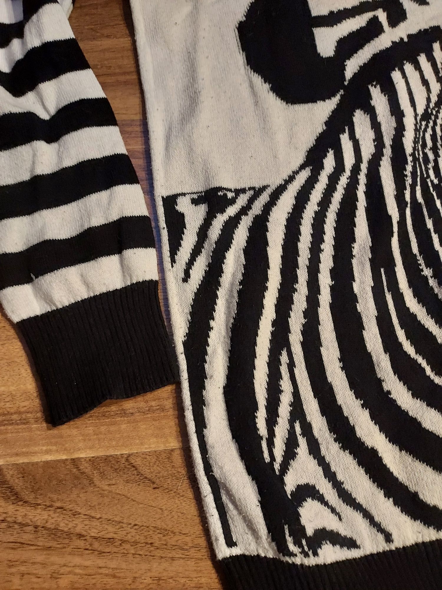 Sukienka tunika sweter swterek zebra hm do szkoły