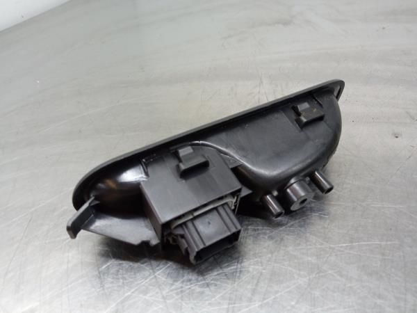 Comando / botão / interruptor vidros trás direito RENAULT Clio III (BR