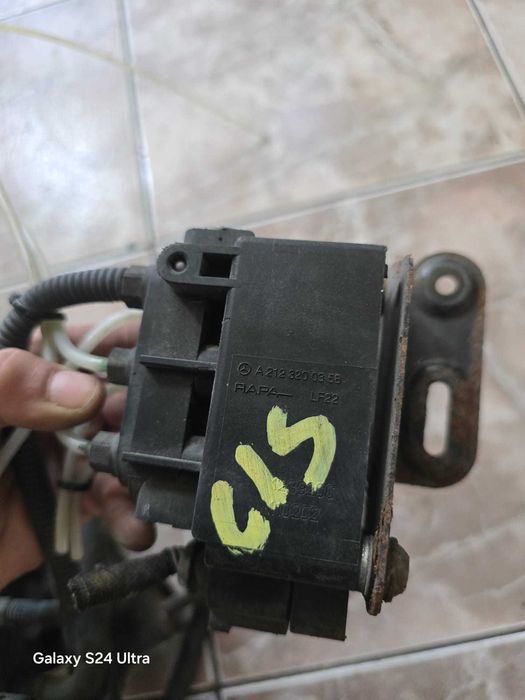 MERCEDES W218 CLS Kompresor Zawieszenia