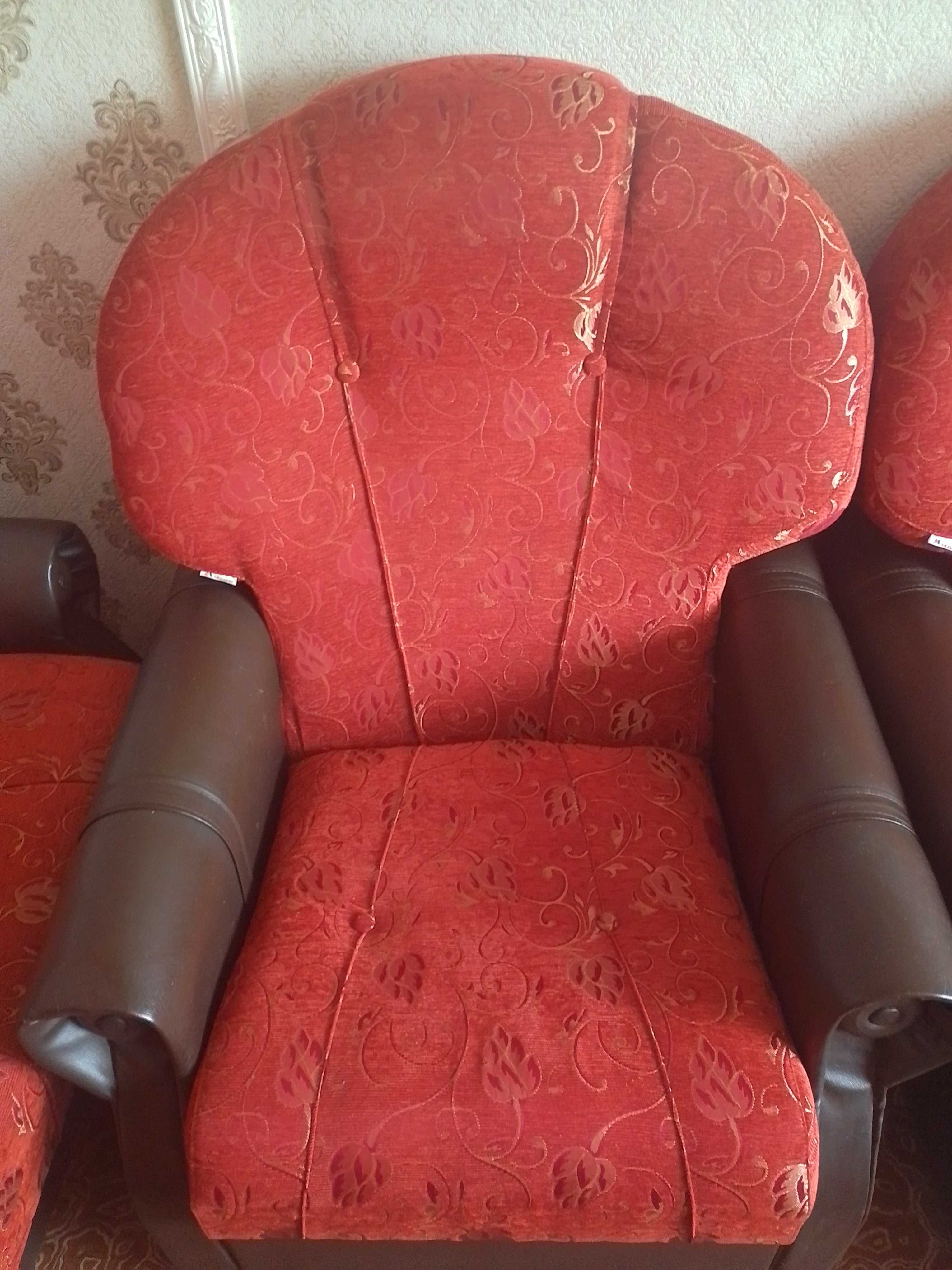Мягкая часть, диван и два кресла
