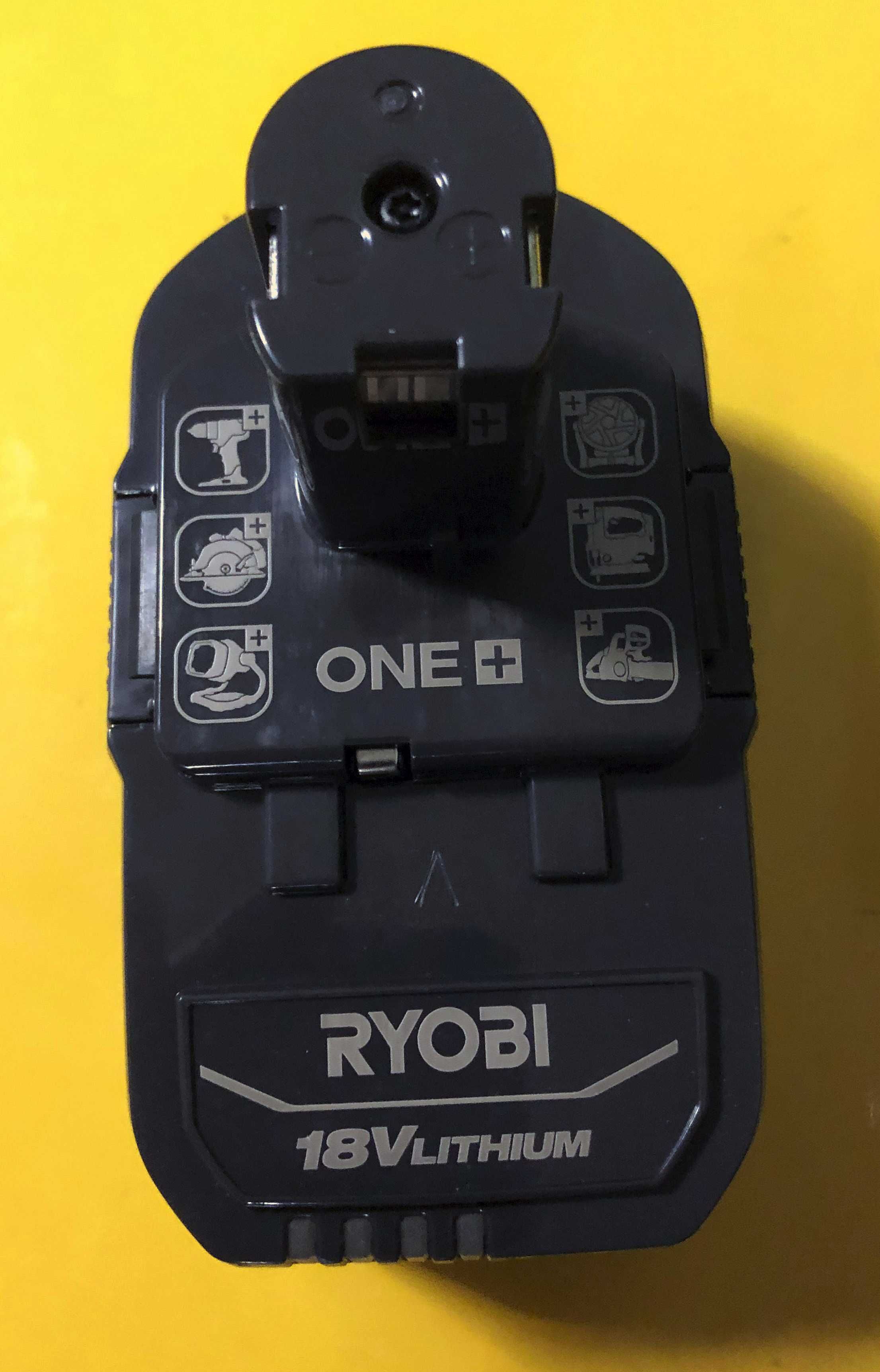 Акумулятор Ryobi One+ Ріобі батарея 18В  4 А\г нові з США