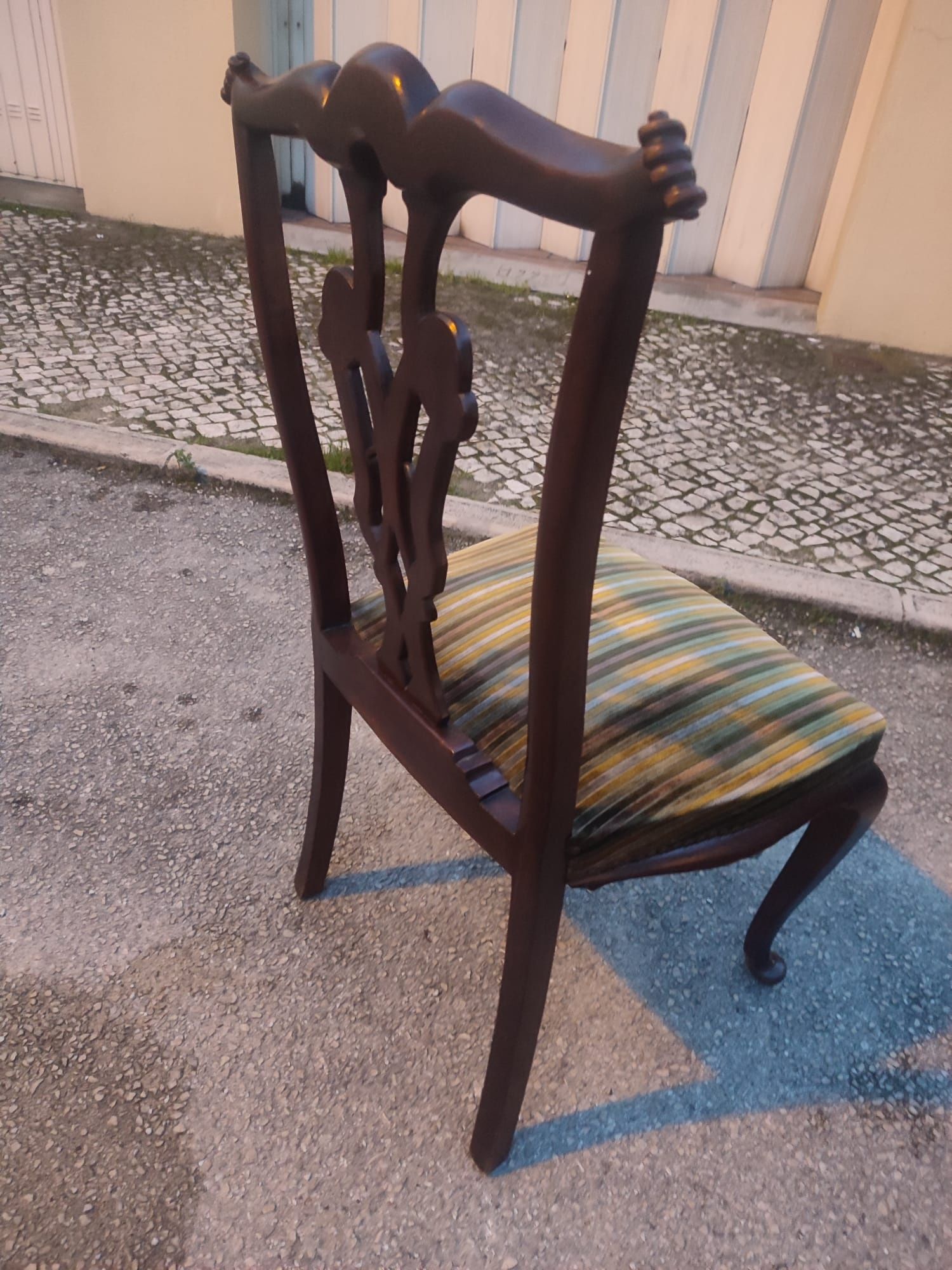 6 cadeiras antigas 60€