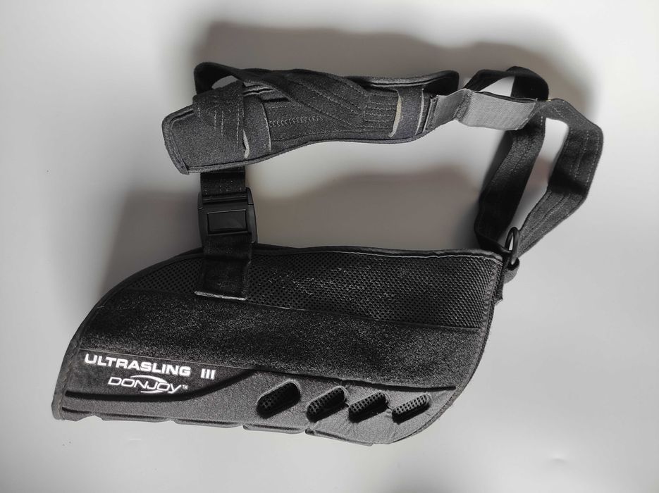 Бандаж косынка для поддержки руки DONJOY Ultrasling 3, плечевой, S