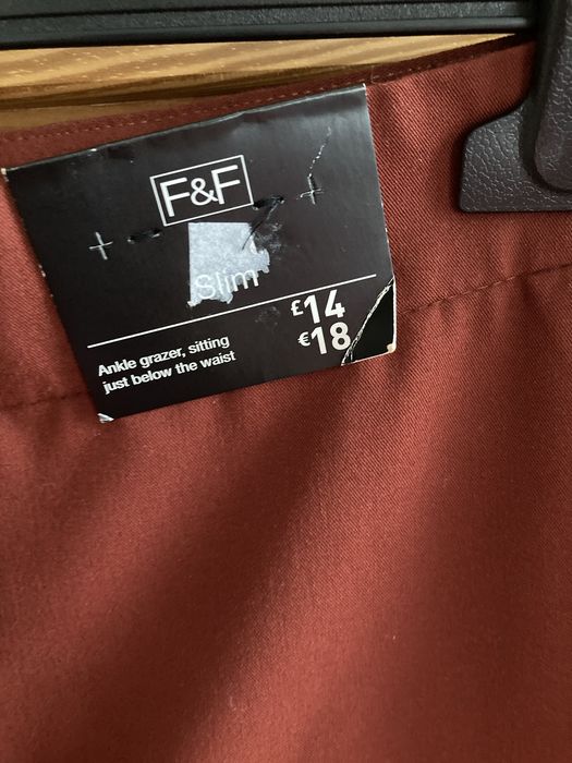 Rewelacyjne nowe eleganckie ceglaste pomaranczowe spodnie chinosy r.42