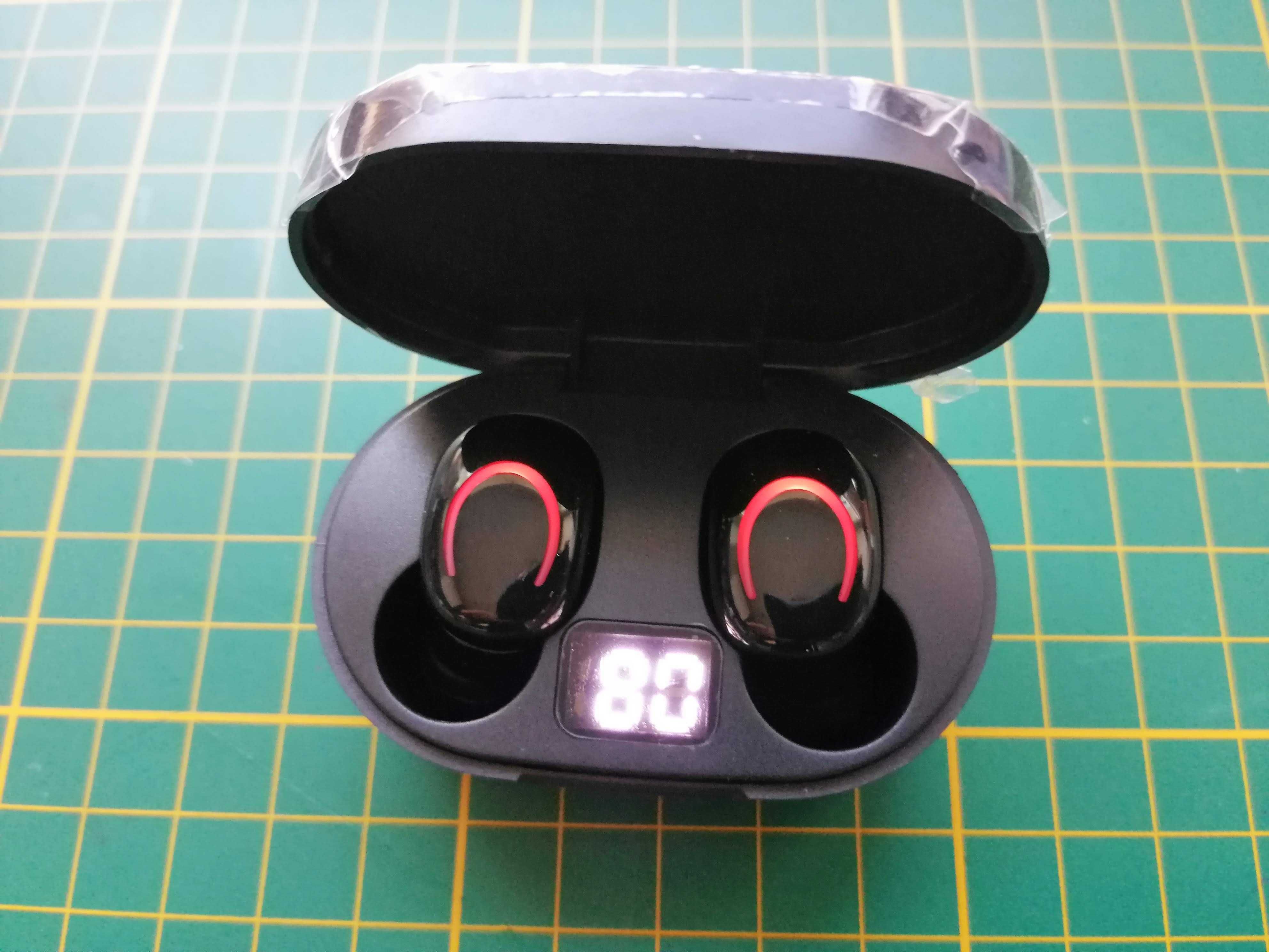 Słuchawki bluetooth TWS X12 etui z powerbankiem i wyświetlaczem