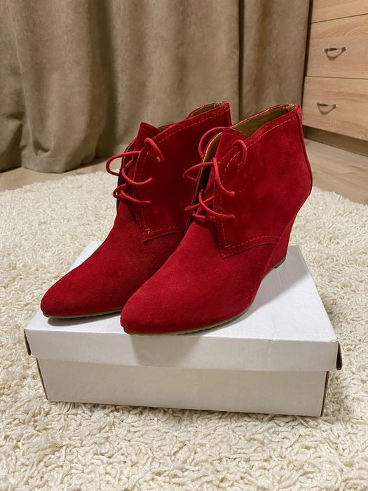 Ботильйони Zara червоні