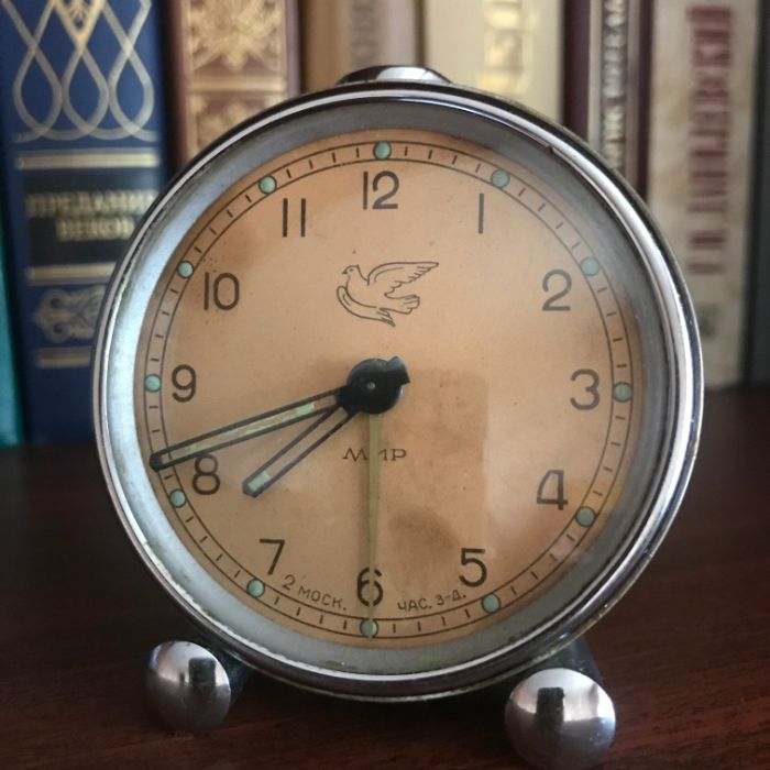 Часы – будильник механические 50-х годов