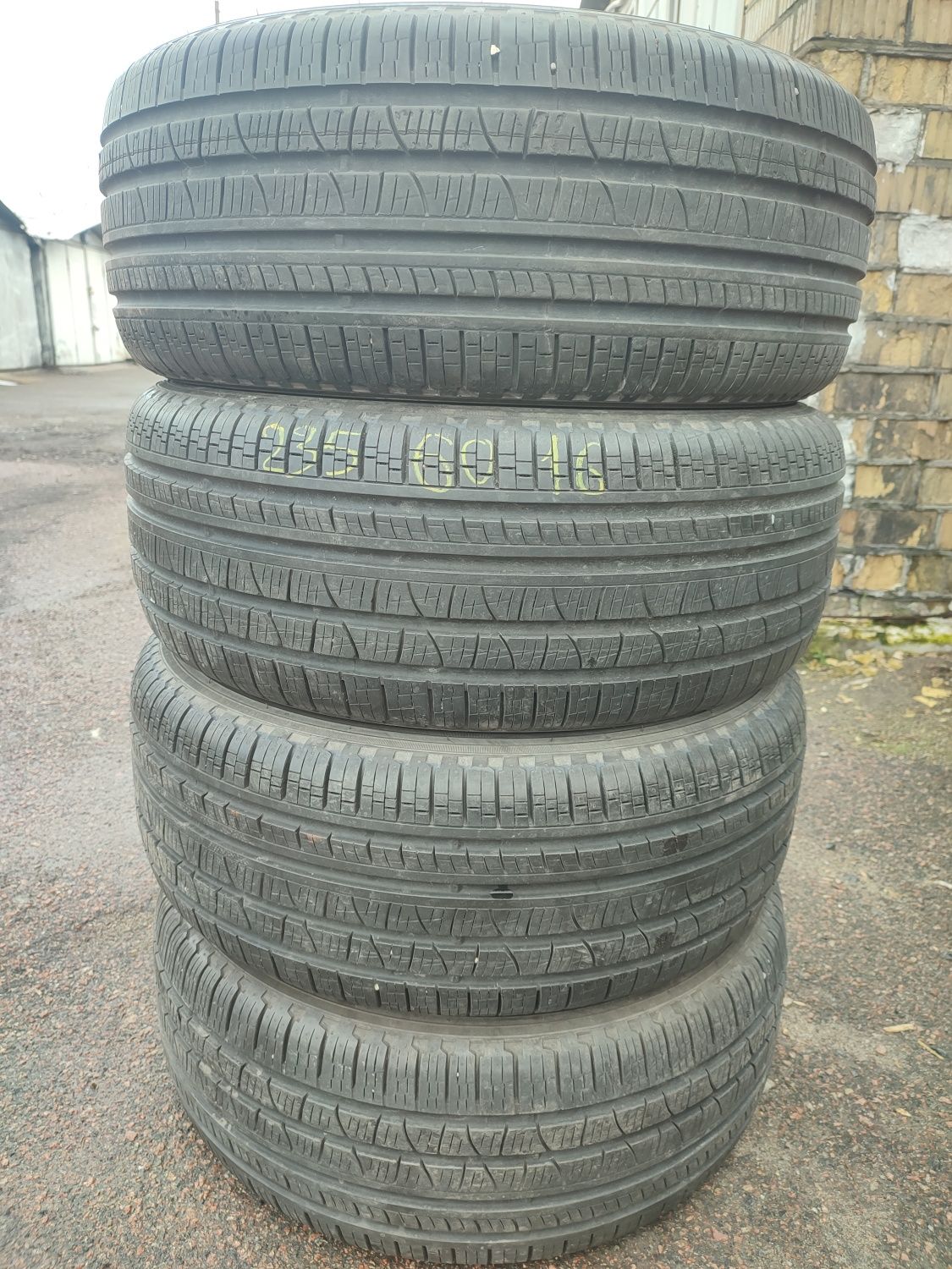 235/60 R16 Pirelli комплект шин бу