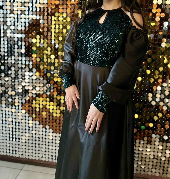 Продам святкові сукні