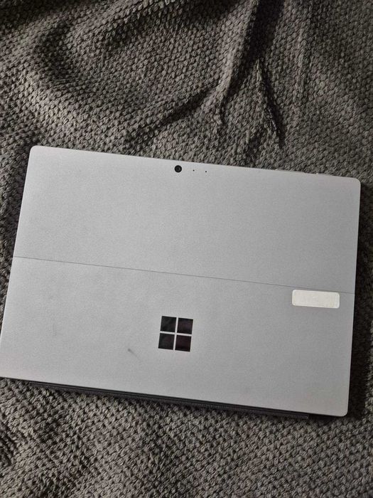Планшет Microsoft Surface PRO 5 1796 4/128 m7-7Y30 12.3" Win10