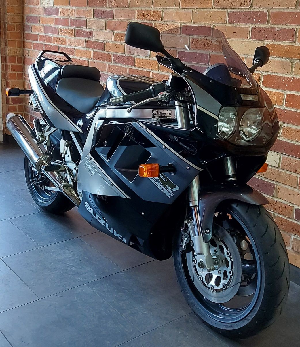 Suzuki GSX-R 1100 z Niemiec zadbany