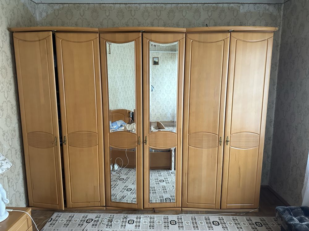 Продам   спальню